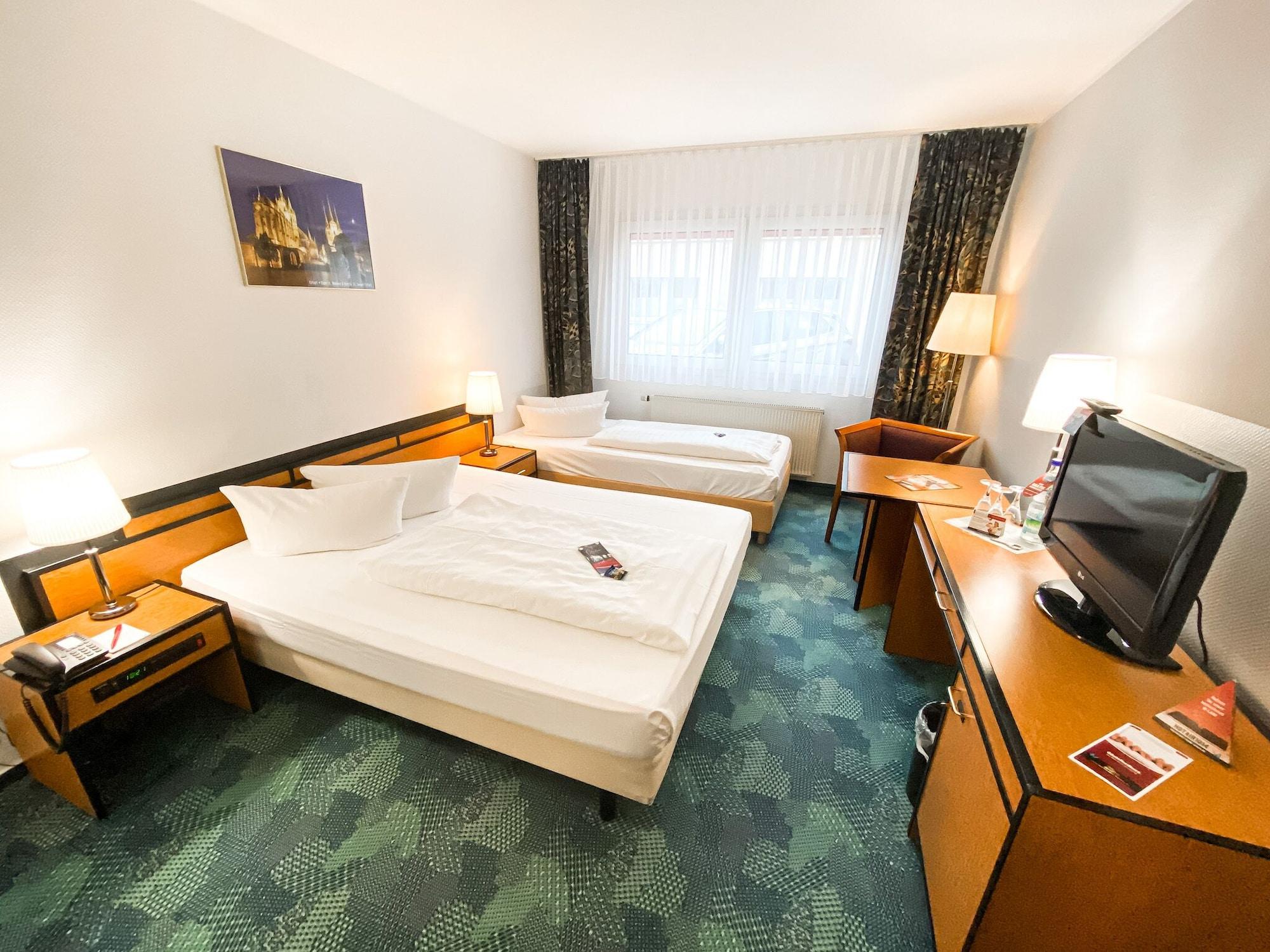 Airport Hotel Erfurt Buitenkant foto