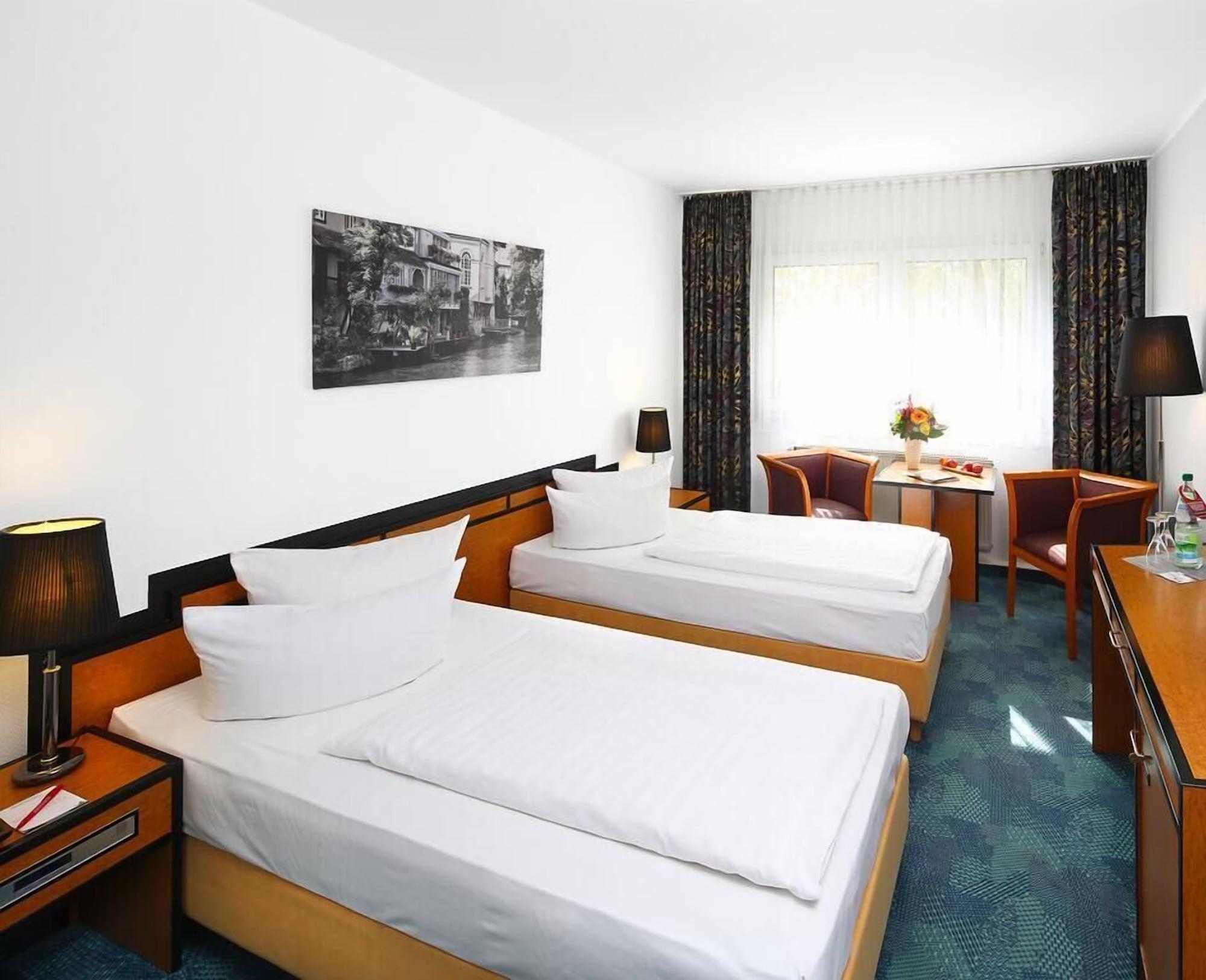 Airport Hotel Erfurt Buitenkant foto