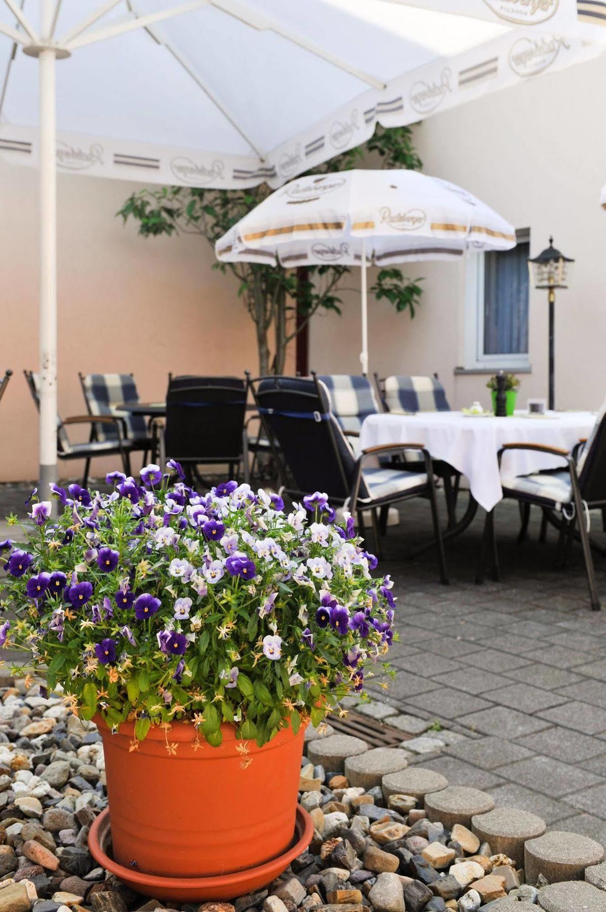 Airport Hotel Erfurt Buitenkant foto